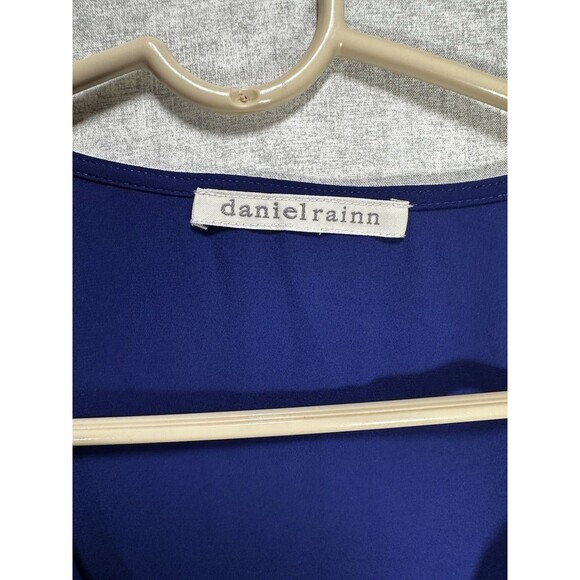 Daniel Rainn Women's Blue Pleated V Neck Top Size Small Blouse -no tag Small - Picture 4 of 6